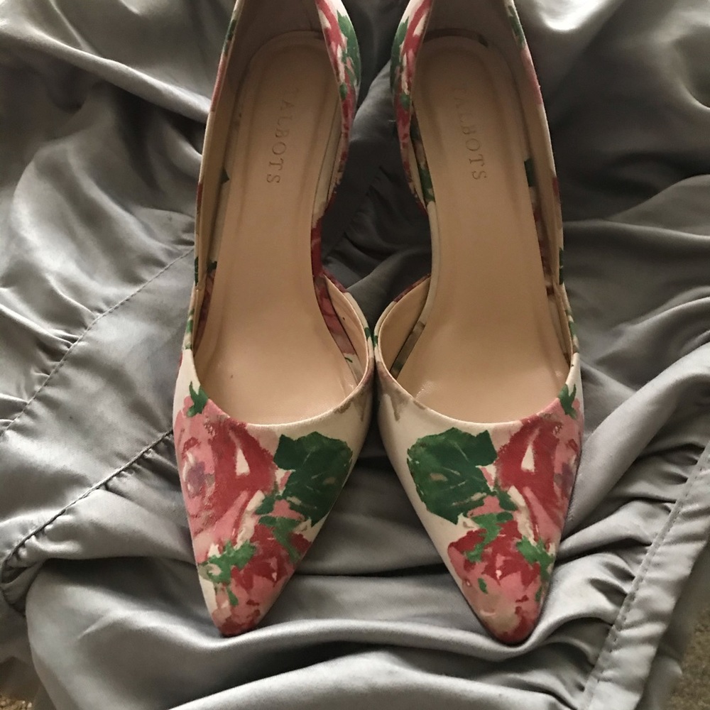 Talbot Floral Pump